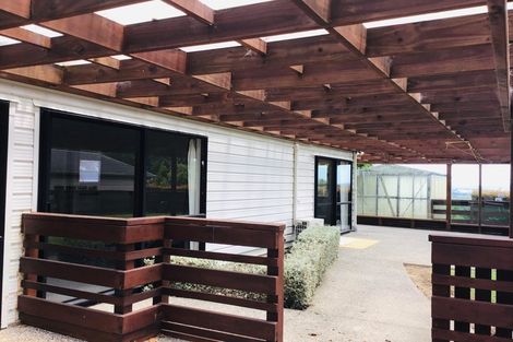 Photo of property in 54 Pinetone Road, Kumeu, 0892