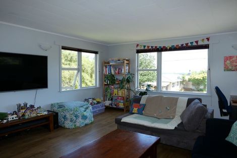 Photo of property in 46 Kaitawa Crescent, Paraparaumu, 5032