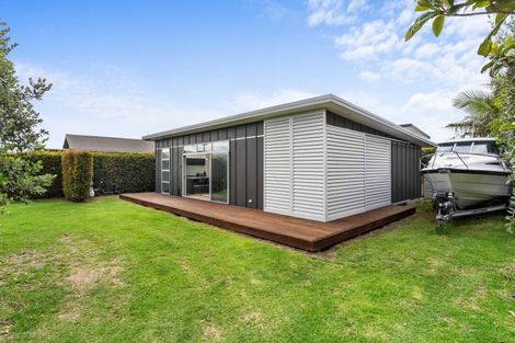 Photo of property in 100 Sylvia Road, Whangamata, 3620
