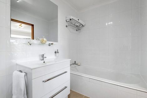 Photo of property in 5 Penzance Road, Mairangi Bay, Auckland, 0630