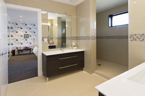 Photo of property in 40 Chianti Close, Flat Bush, Auckland, 2019