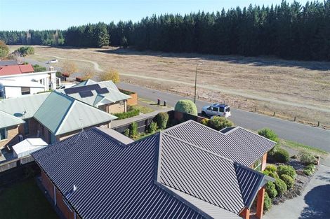 Photo of property in 114 Rothesay Road, Parklands, Christchurch, 8083