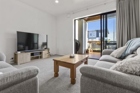 Photo of property in 2a Harakeke Road, Hobsonville, Auckland, 0616