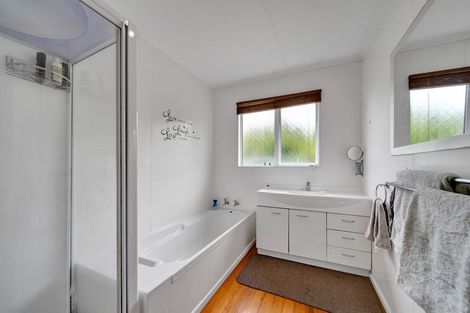 Photo of property in 162 Seaview Road, Westown, New Plymouth, 4310