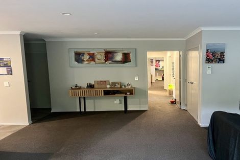 Photo of property in 31 Mooring Close, Whitby, Porirua, 5024