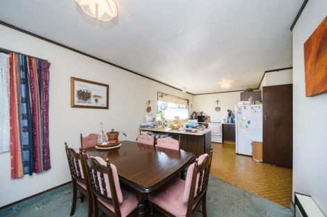 Photo of property in 32 Cecil Place, Cloverlea, Palmerston North, 4412