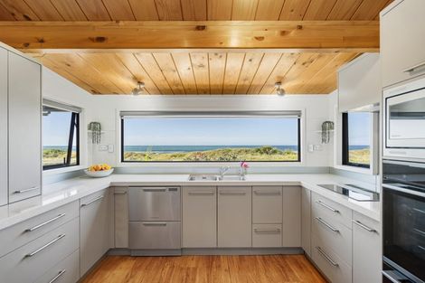 Photo of property in 18 Ocean Road, Ohope, 3121