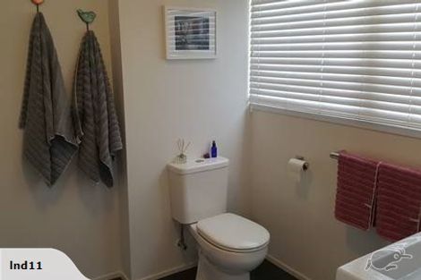 Photo of property in 5/77 Old Lake Road, Narrow Neck, Auckland, 0624