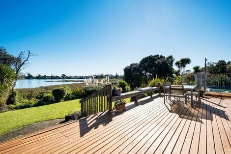 Photo of property in 65 Edgewater Drive, Pakuranga, Auckland, 2010