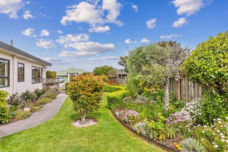 Photo of property in 7 Beachwater Grove, Paraparaumu Beach, Paraparaumu, 5032