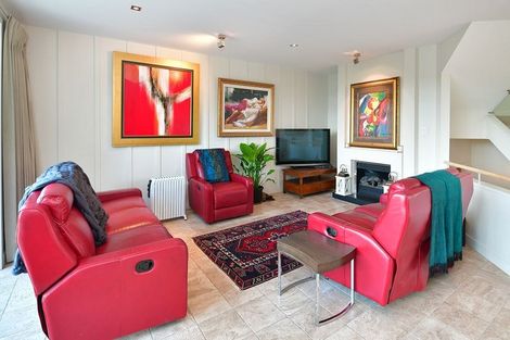 Photo of property in 18 Little Compton Mews, Snells Beach, 0920