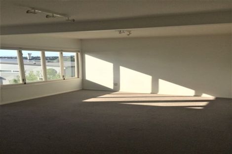 Photo of property in 23 Churchill Road, Murrays Bay, Auckland, 0630