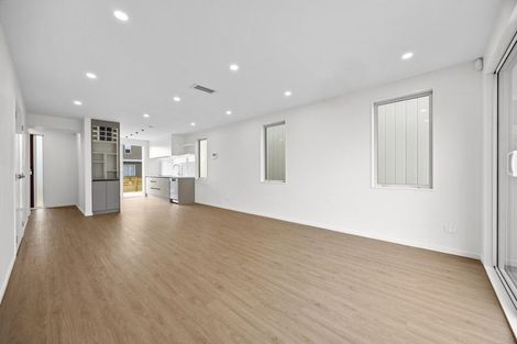 Photo of property in 32 Corporal Street, Papakura, 2110