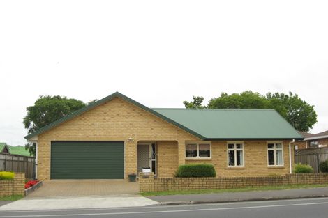 Photo of property in 61 Queen Street, Pukekohe, 2120