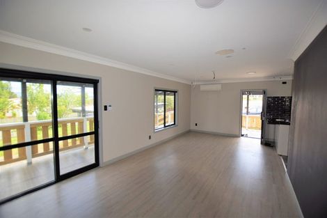 Photo of property in 1/112 View Road, Sunnyvale, Auckland, 0612