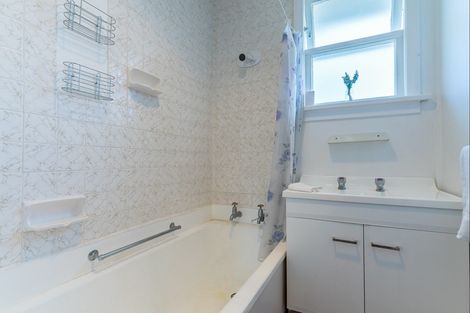 Photo of property in 15 Watson Street, Green Island, Dunedin, 9018