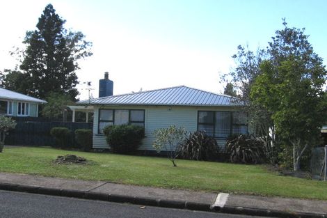 Photo of property in 9 Longburn Road, Henderson, Auckland, 0610