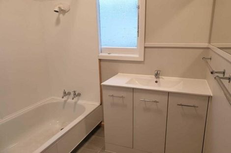 Photo of property in 826 Caroline Road, Mayfair, Hastings, 4122