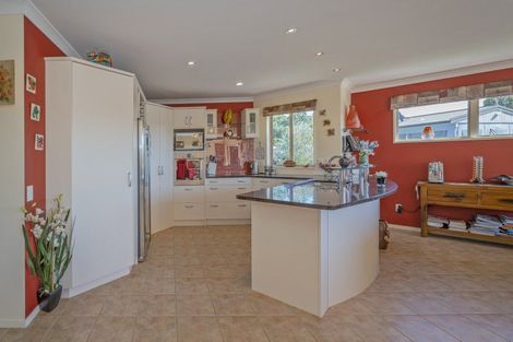 Photo of property in 38 Motukorure Parade, Cooks Beach, Whitianga, 3591