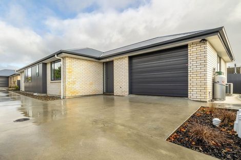 Photo of property in 79 Severn Street, Clifton, Invercargill, 9812