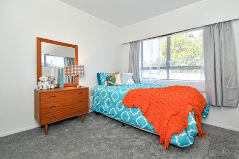 Photo of property in 2/2 Grande Vue Road, Papatoetoe, Auckland, 2025