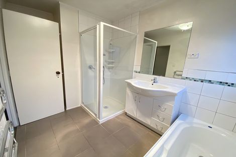 Photo of property in 2/717 East Coast Road, Browns Bay, Auckland, 0630