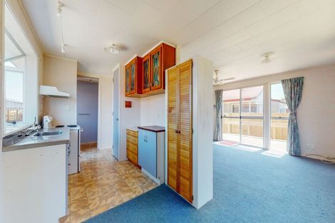 Photo of property in 6 Miller Place, Ngatea, 3503