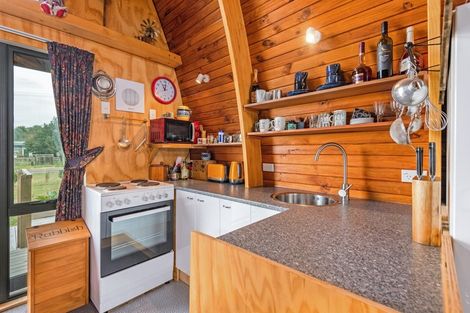 Photo of property in 48 Burgoyne Street, Woodville, 4920