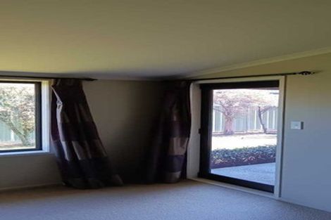 Photo of property in 24 Delta Mews Place, Clive, 4102