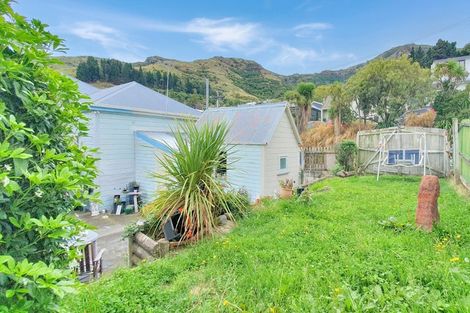 Photo of property in 29 Ripon Street, Lyttelton, 8082