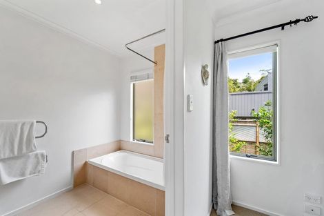 Photo of property in 15 Whale Cove, Stanmore Bay, Whangaparaoa, 0932