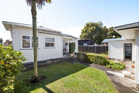 Photo of property in 1 Livingstone Avenue, Nawton, Hamilton, 3200