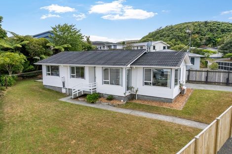 Photo of property in 10 Christchurch Crescent, Kelson, Lower Hutt, 5010