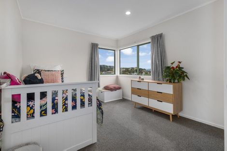 Photo of property in 42f James Cook Drive, Whitby, Porirua, 5024
