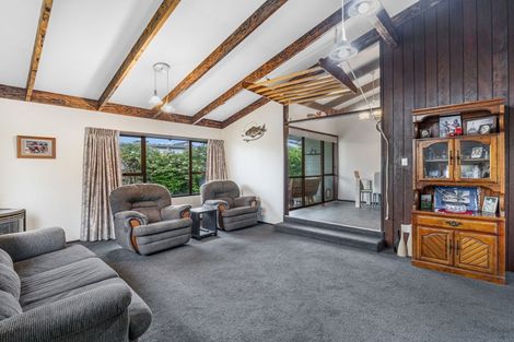 Photo of property in 17 Akepiro Place, Tawhero, Whanganui, 4501