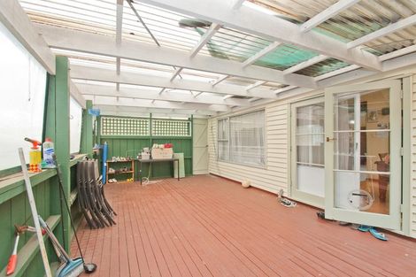 Photo of property in 16 Cypress Place, Sunnynook, Auckland, 0620