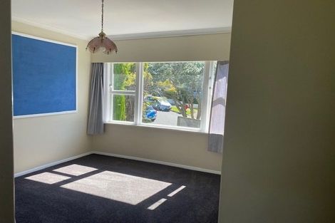 Photo of property in 21 Saint Edmund Crescent, Tawa, Wellington, 5028