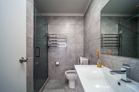 Photo of property in 31a Chieftain Rise, Goodwood Heights, Auckland, 2105