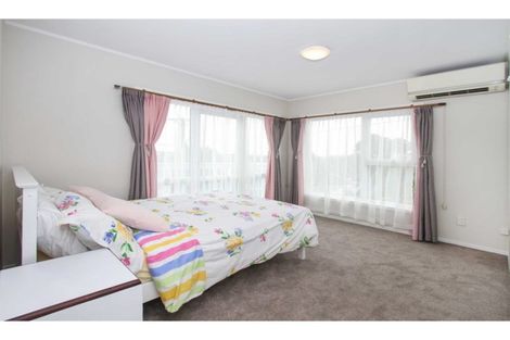 Photo of property in 2/118 Ocean View Road, Northcote, Auckland, 0627