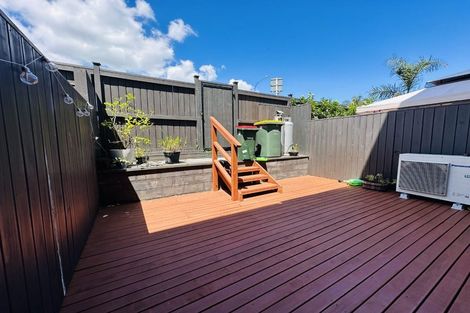 Photo of property in 2/1a Halsey Road, Manurewa, Auckland, 2102