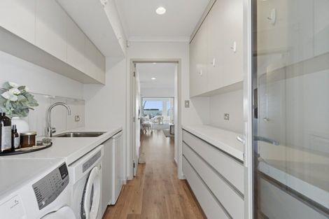 Photo of property in 19 Beach Road, Otumoetai, Tauranga, 3110