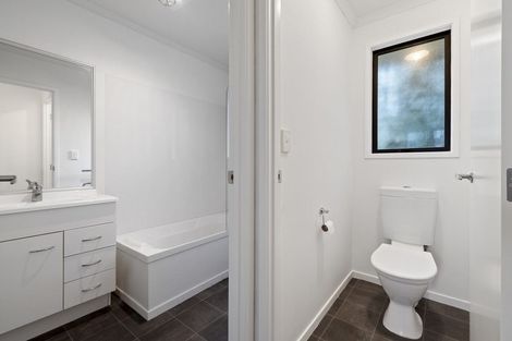 Photo of property in 2/57 Redcrest Avenue, Red Hill, Papakura, 2110