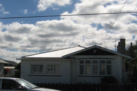 Photo of property in 43 Strathavon Road, Miramar, Wellington, 6022
