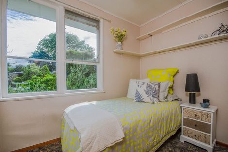 Photo of property in 25 Sullivan Avenue, Mangere Bridge, Auckland, 2022