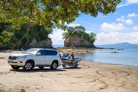 Photo of property in 45 Rock Isle Road, Torbay, Auckland, 0630