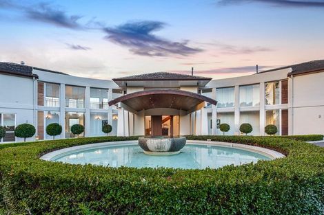 Photo of property in 189 Vaughans Road, Okura, Albany, 0792