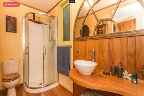 Photo of property in 30 Ocean View Road, Huia, Auckland, 0604