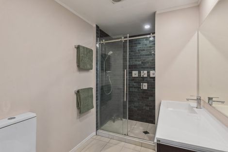 Photo of property in 4 Graham Grove, Waikanae, 5036