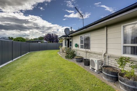 Photo of property in 25 Tait Drive, Greenmeadows, Napier, 4112