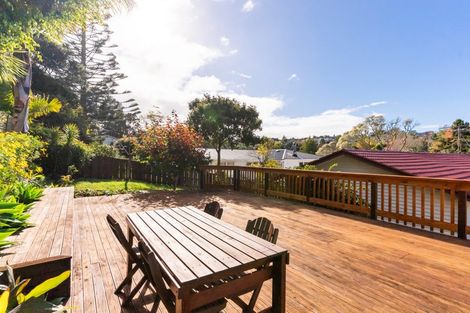 Photo of property in 20 Arosa Place, Forrest Hill, Auckland, 0620